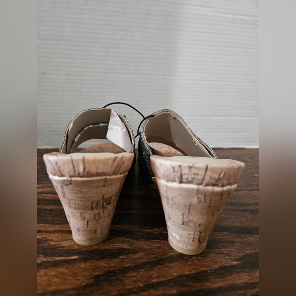 St Johns Bay. Sparkly Cork Sandals. Size 8.5. New (BIN 8) - Picture 3 of 6
